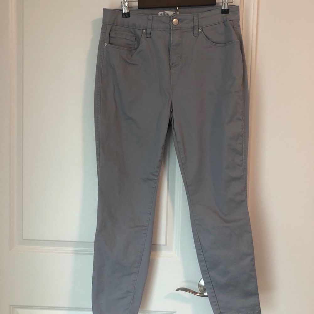 Royalty For Me Ankle Pants Size 12 Gray High Rise
